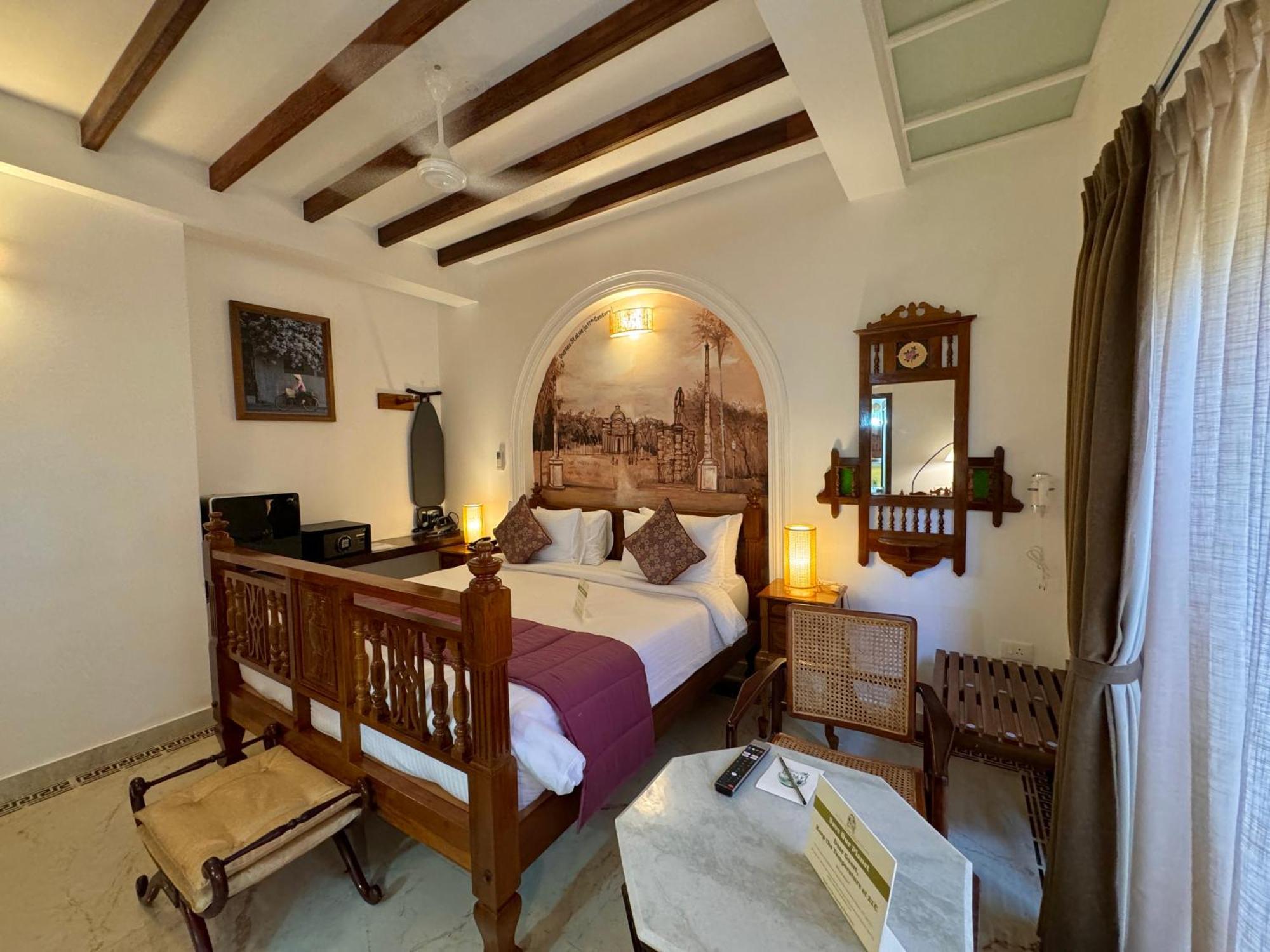 La Plage Seaview Suites Пондичерри Экстерьер фото